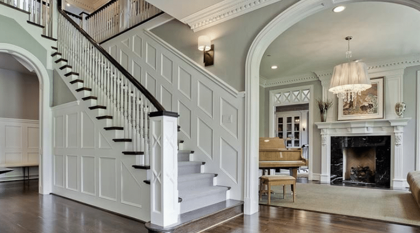 Does Wainscoting Make a Room Look Bigger? And Will It Still Be Stylish in 2025?